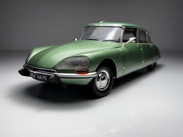NOREV 1/18 シトロエン DS23 Pallas グリーン ミニカー Citroen DS 23 Pallas Verde - Norev Escala 1/18 miniatu
