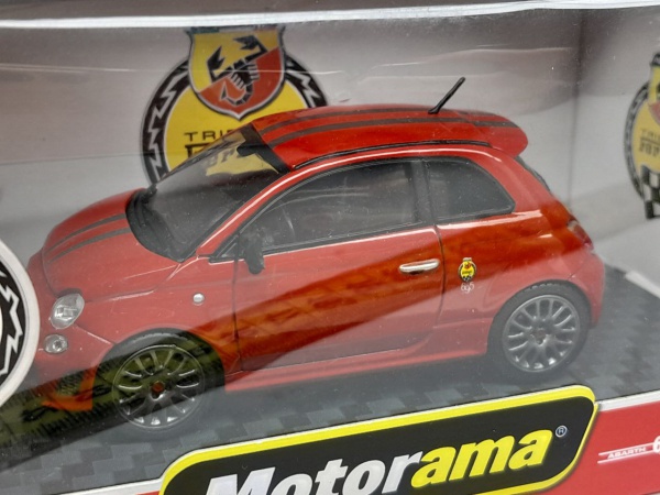 Miniatura Fiat 500 Abarth Tributo Ferrari 695, Escala 1:43