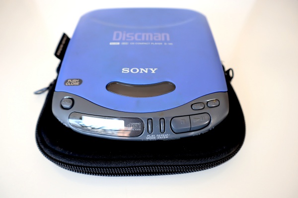 Discman SONY CD Compact Player D-145. Antigo/Vintage. Bem