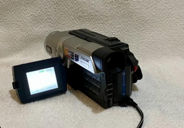 FILMADORA SONY HANDYCAM CCD-TRV108 VISION VIDEO Hi8. 460X Digital