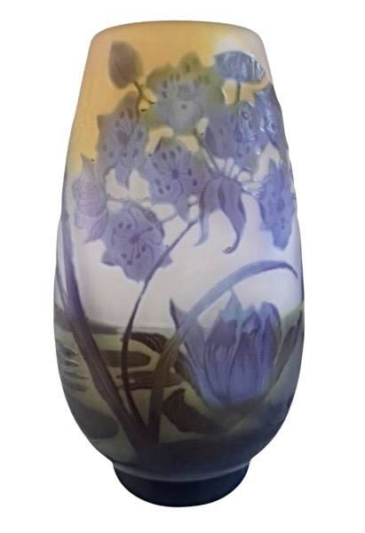 ÉMILE GALLÉ (1846 - 1904) Vaso em pasta de vidro francês, acidado