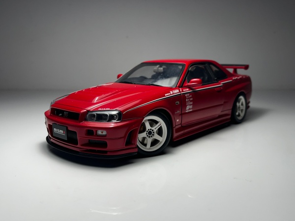Nissan Skyline R34 Vermelho - AutoArt Escala 1/18 mini