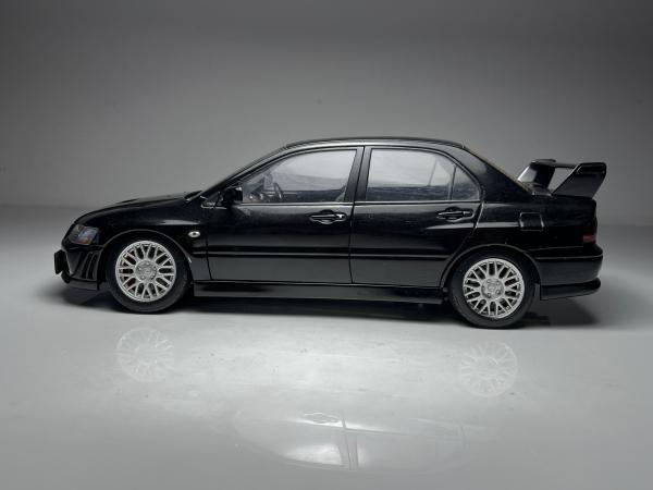 ミニカー AUTOart 1/18 Mitsubishi Lancer Evo VII Mitsubishi Lancer Evolution VII Preta - AutoArt Escala