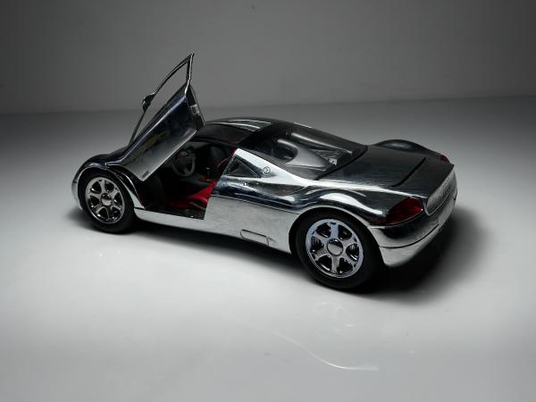Revell社AUDI AVUS Quattroダイキャストメッキ1/18レア Revell社Audiダイキャストメッキ1/18レア REVELL METAL 1:18