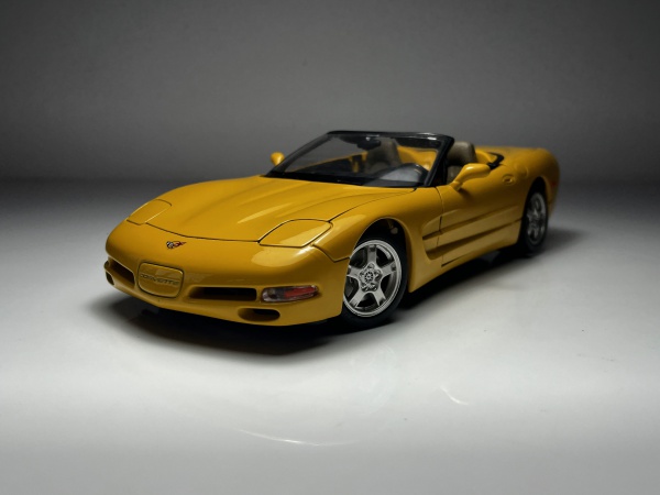 1993 McLaren F1 Cinza Escuro - Maisto Escala 1/18 mini
