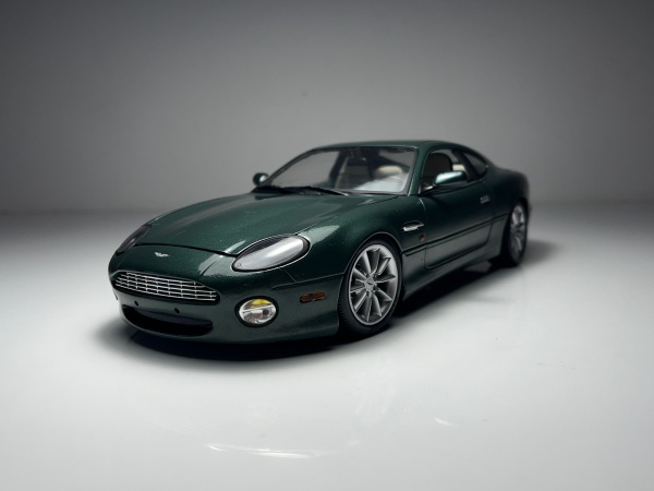 Aston Martin DB7 Vantage Verde - Maisto Escala 1/18 mi