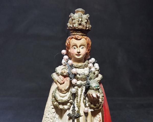 Antiga imagem de Menino Jesus de Praga em gesso estuque - Dimensão