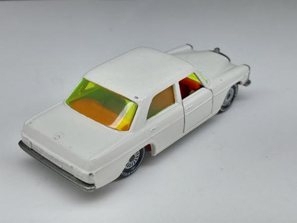 Siku Mercedes 250 ミニカー 水色 12161391.jpg