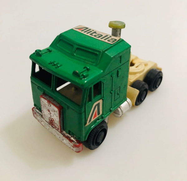 2,115 en la categoría «Camion de reparto coca cola» de fotos e imágenes