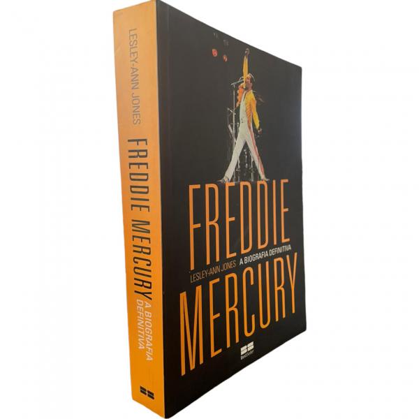 Freddie Mercury: A biografia definitiva (2013) de Lesle