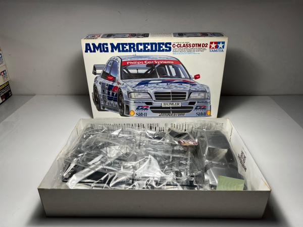 TAMIYA AMG Mercedes-Benz DTM D2 スペアボディ AMG Mercedes D2 DTM Plástico - Tamiya Escala 1/24 Kit d