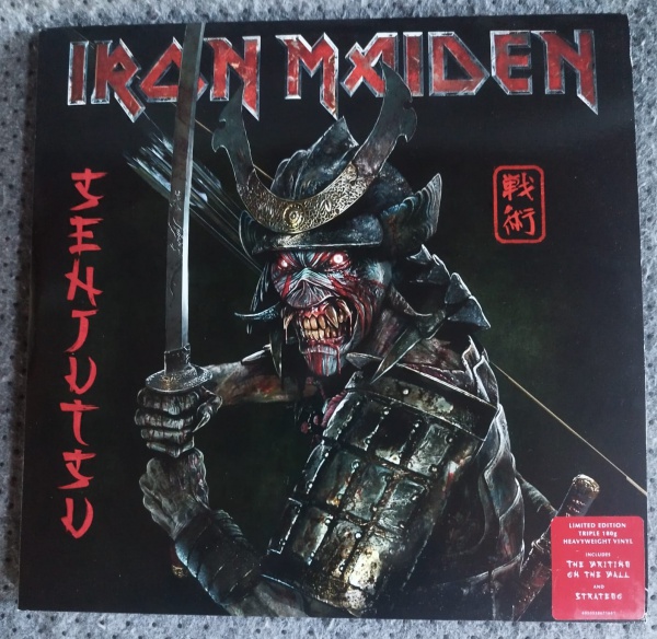 Lp Iron Maiden. edição importada (USA) Lp triplo, Capa nm, discos em excelente estado, um deles com