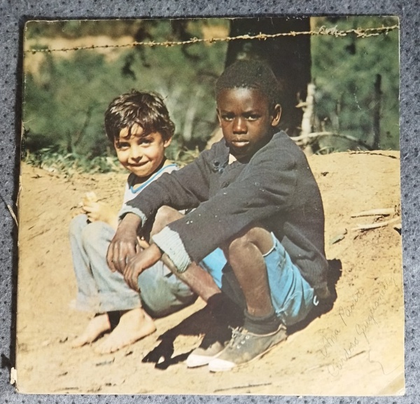 Lp Clube da esquina, capa gatefold, ano 1972, capa com pequeno ralado na dobradura da capa (abertura e discos vg+