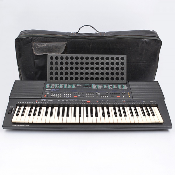 YAMAHA PORTABLE KAYARD - MODELO PSR-400 - OVERALL CONTROL