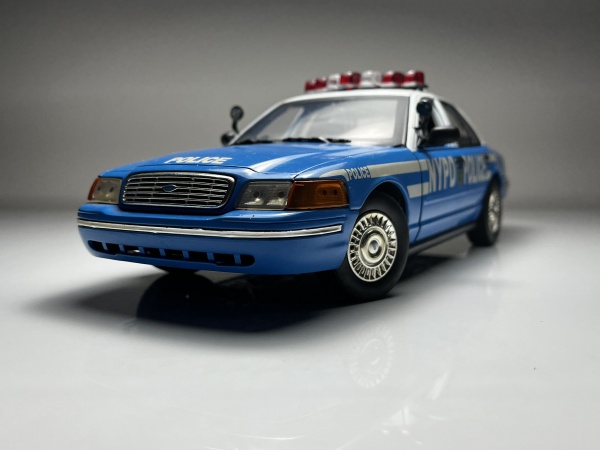Ford Crown Victoria Azul / Branco Policia - MotorMax *