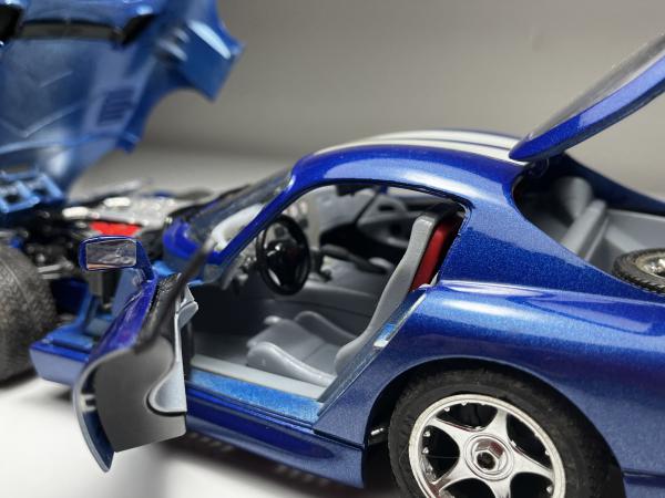 1996 Dodge Viper GTS Coupe Azul / Branco - Burago *Poss