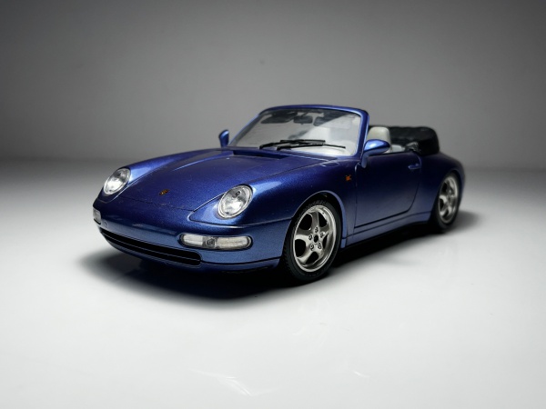 ブラゴ　ポルシェ911カレラ　1993 1993 Porsche 911 Carrera Roxa - Burago Escala 1/18 mini