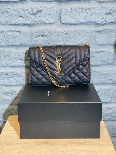 019 - YSL PRETA C/ ALÇA DOURADA E CAIXA E CERTIFICADO - PC