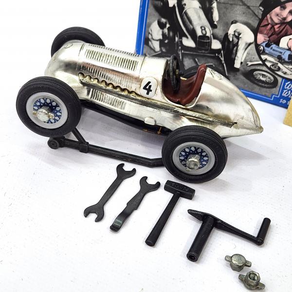 MERCEDEZ-BENZ - CARRO DE CORRIDA - SCHUCO STUDIO 1050 - Brinquedo