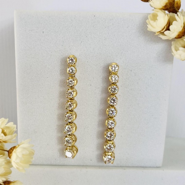 Joias . Pulseira do tipo Rivière, confeccionada em ouro amarelo foto 5