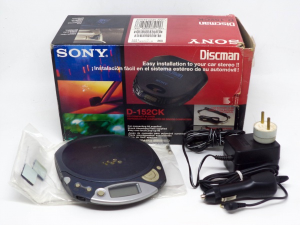 Discman Sony D-152CK - Funcionando, leves sinais de uso
