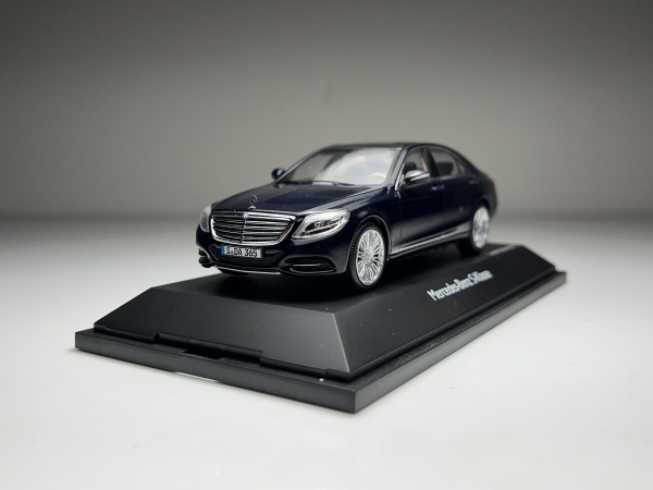 Mercedes Benz C Klasse Preto - Schuco Escala 1/43 minia