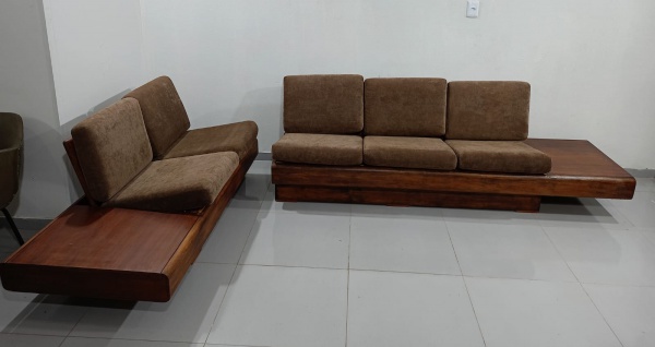 Jogo de Sofá - Autor Desconhecido, Anos 70/80 - Este jogo de sofás