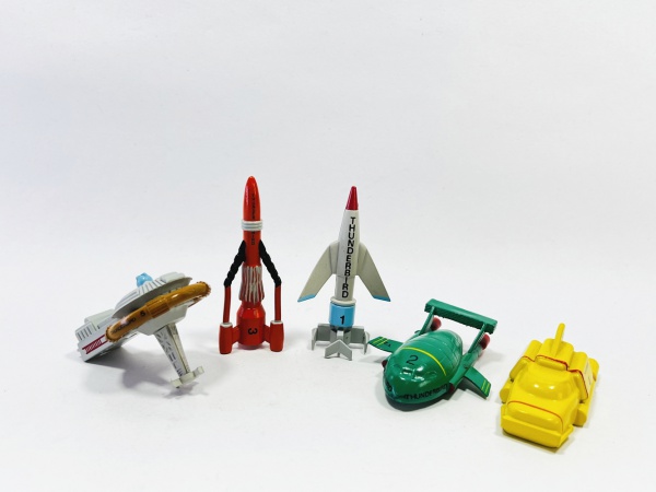 5 NAVES - THUNDER 1. THUNDER BIRD 2, THUNDERBIRD 3, THUNDERBIRD 4