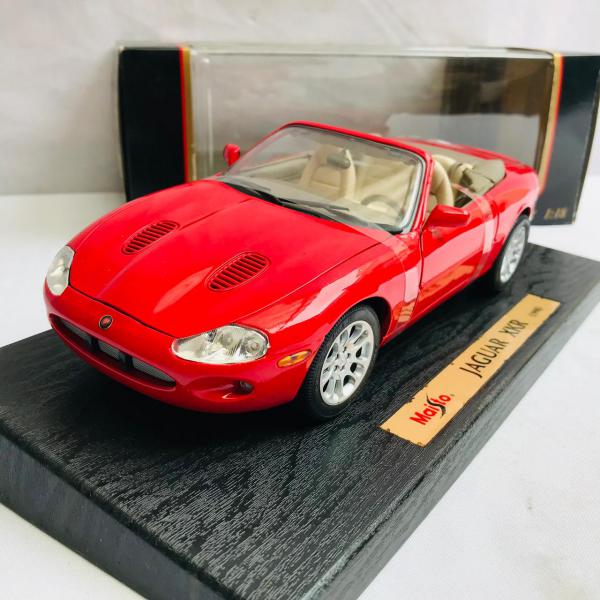 Miniatura Colecionável SPECIAL EDITION MAISTO, Escala 1:18, JAGUAR