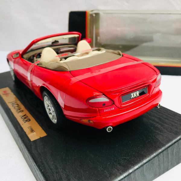 Miniatura Colecionável SPECIAL EDITION MAISTO, Escala 1:18, JAGUAR