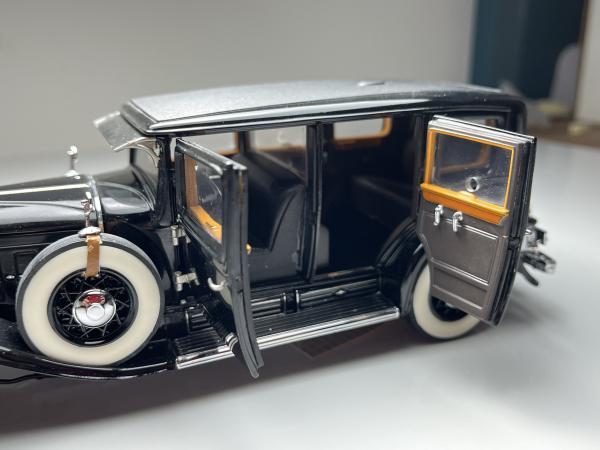 1930 CADILLAC V16 (AL CAPPONE) Preto - Franklin Mint Es
