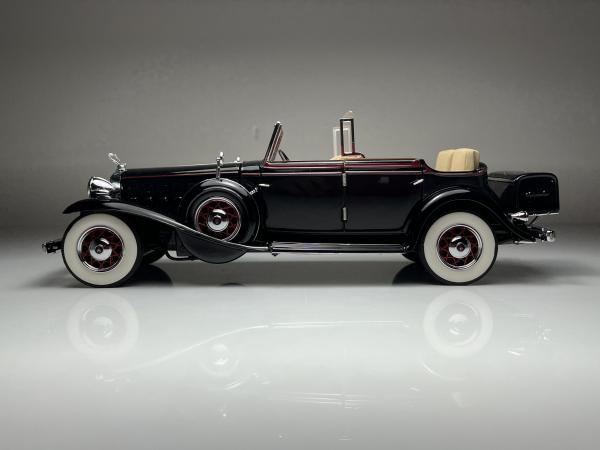 1932 CADILLAC `ELIOT NESS` – V16 PHAETON PRETO - FRANKL