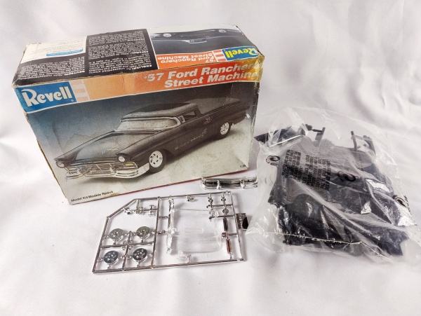 MODELISMO - REVELL - FORD RANCHERO STREET MACHINE 57