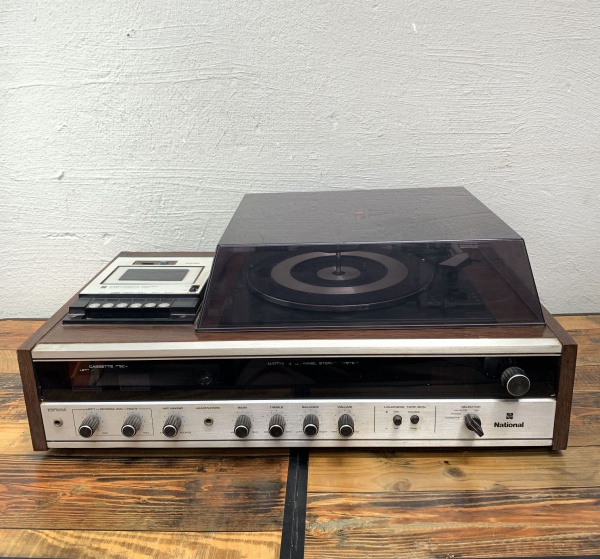 ナショナル パナソニック TK7400C1 Toca discos 3 em 1, marca National, modelo SS-7580A, Bivolt, não