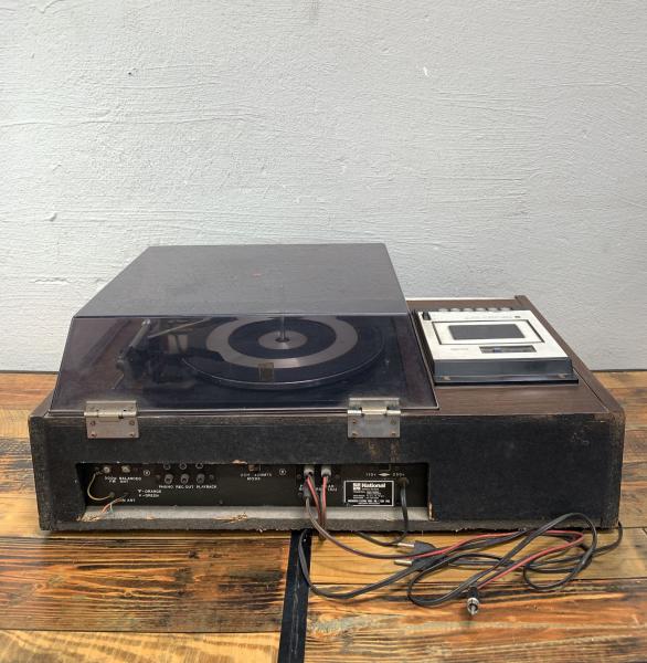 Toca discos 3 em 1, marca National, modelo SS-7580A, Bivolt, não