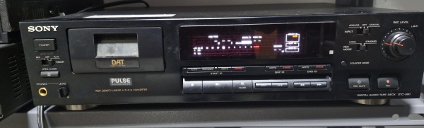 Aparelho gravador/Deck record player DAT (digital audio tape) Sony