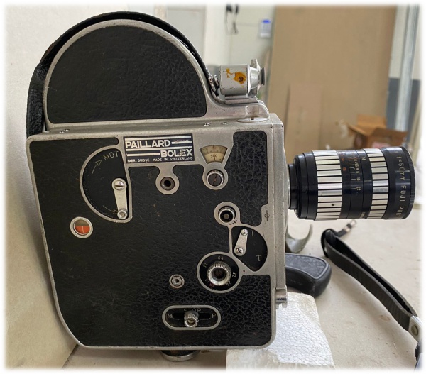 Câmera de filmar Paillard Bolex 16mm com objetiva Fuji (não reflex