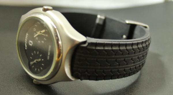 RELÓGIO ORIENT ,QUARTZ,PULSEIRA ADAPTADA EM BORRACHA,RE