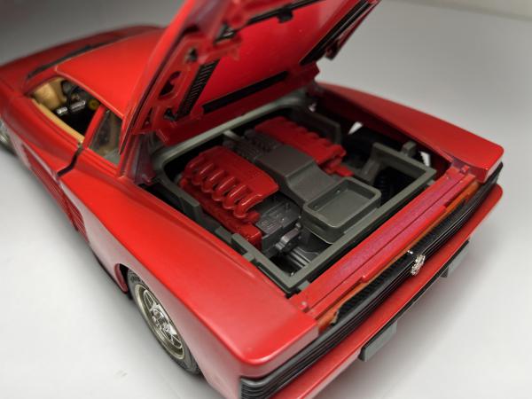 Ferrari Testarossa 1984 Vermelho - Burago Escala 1/18 m