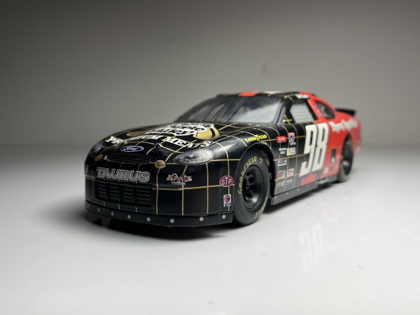 Ford Thunderbird Vermelho #11 Amoco - Racing Champions