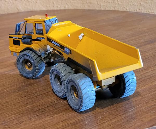 Motorart Volvo A25D Diecast 1/50 Articulated Dump Truck