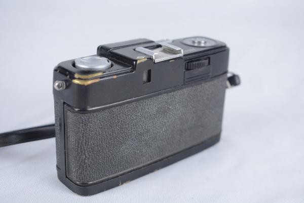Rara máquina fotográfica japonesa Olympus modelo Pen W com lente