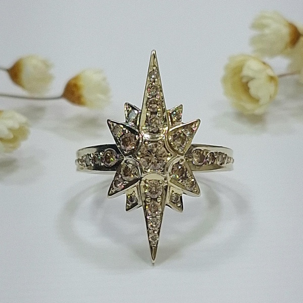 Joias . Brinco Ear Cuff Luxo em Ouro Amarelo 18K com Diamantes foto 3