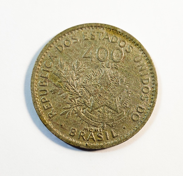 Moeda com defeito de fabricação. Brasil. 300 Réis 1940.