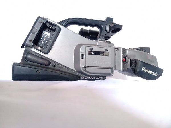 パナソニック Panasonic 業務用ビデオカメラ AG-DVC15 パナソニック