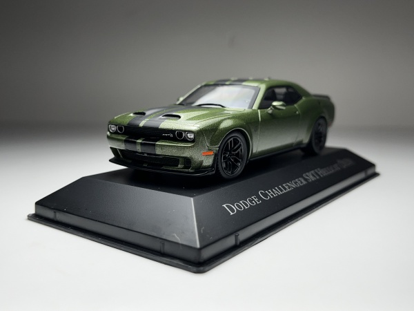 2020 Dodge Challenger SRT Hellcat Verde Escuro - Ixo Es