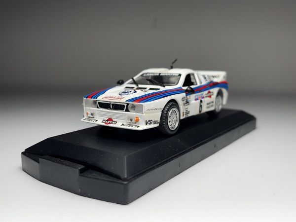 価格改定 Lancia Rally037 Martini Racing 84' Lancia Rally 037 Martini Racing 1982 Branco #6 - Vitess