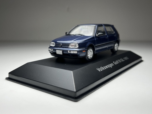 ミニカー 1993 Volkswagen Golf Variant (Mk3) 1/43 Diecast model cars Volkswagen Golf 1/43 IXO III Variant metallise