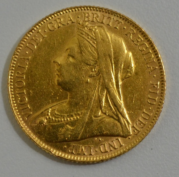 Moeda de ouro 1 libra 1899 Rainha Victoria pesando 8 gramas