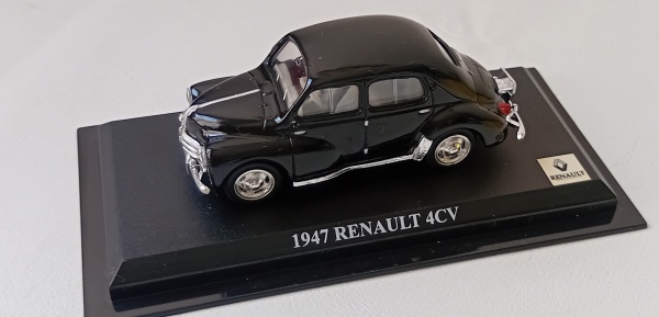 EXCEPCIONAL MINIATURA DO FAMOSO AUTOMÓVEL FRANCÊS RENAULT 4CV 1947